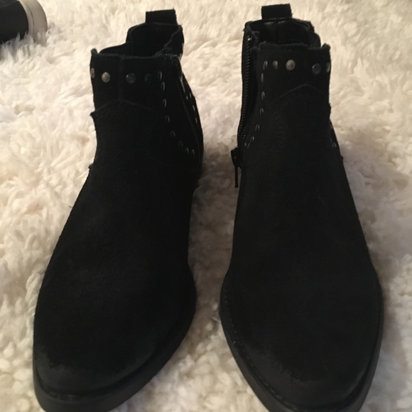 Black Ankle Boots - Picture 4 of 4
